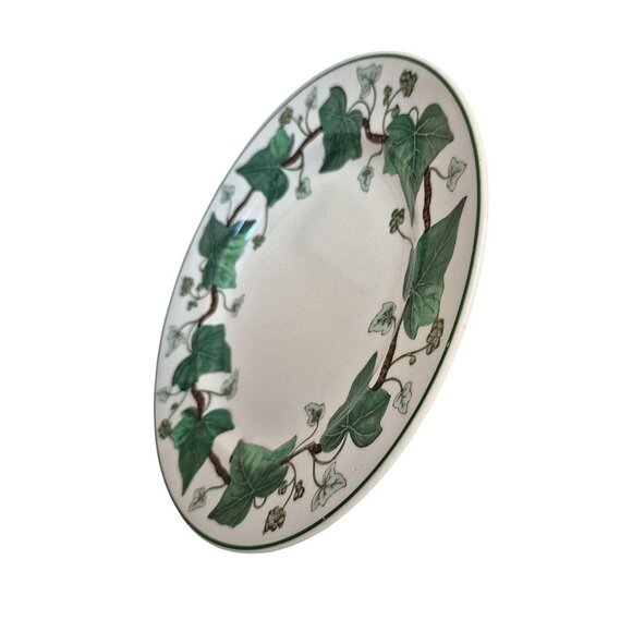 Wedgwood Napoleon Ivy Pattern Salad Dessert Plate 8.25" Queens Ware England - Picture 3 of 10